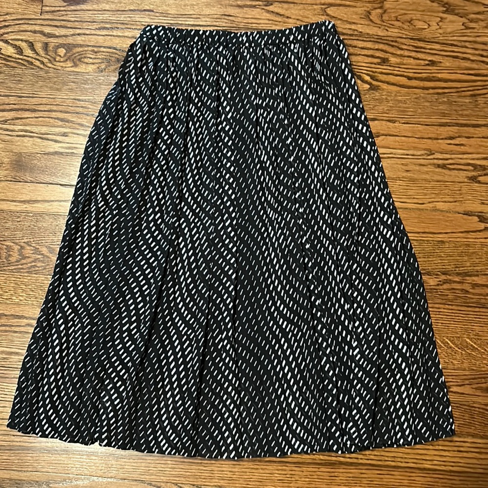Uniqlo black sheer pleated skirt, size large